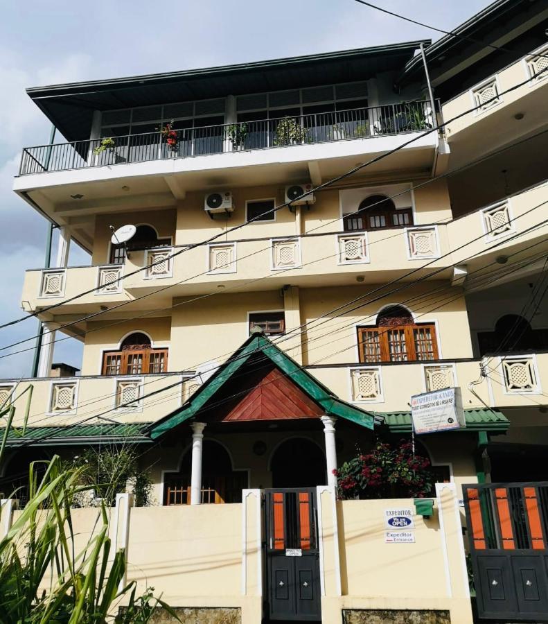 Expeditor Kandy Exterior photo